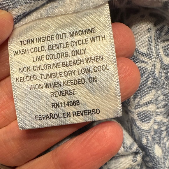 Gently used condition, lightweight bohemian style long sleeve hooded tee - Picture 4 of 17